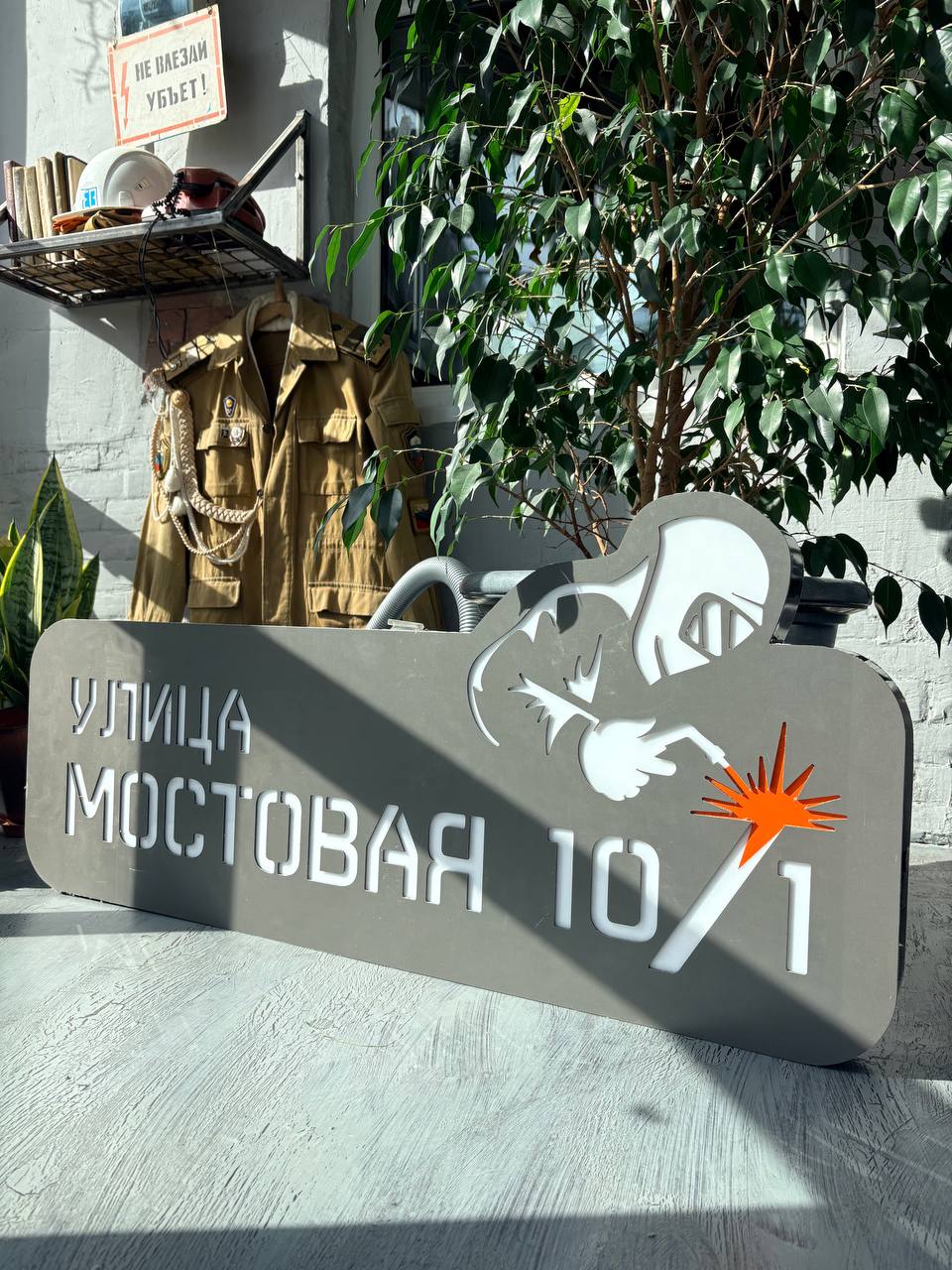 Световой короб с инкрустацией